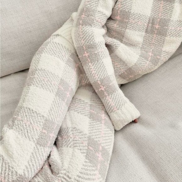 NWT Splendid Fuzzy Sweater 2 Piece Set Checkered Pajama Size L - Picture 2 of 6